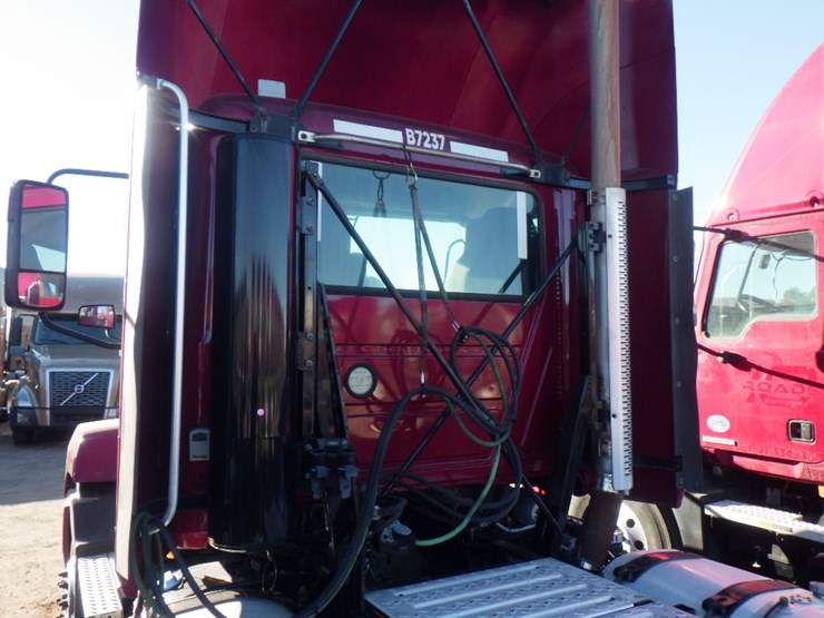 2020-mack-an64t-image-13