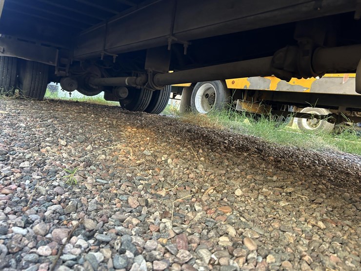 2001-international-4700-image-49