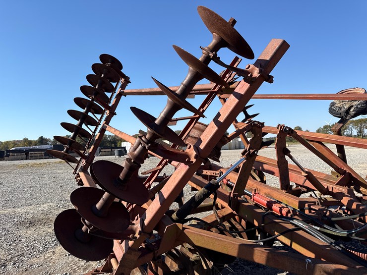 #384-•-international-~25’-disk-inv#29194-image-15