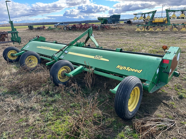 john-deere-520-image-3