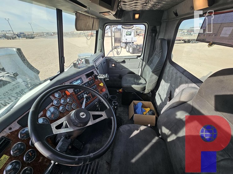 2012-western-star-3-axle-daycab-heavy-haul-truck-32512-image-8