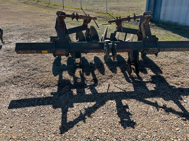 #37647-•-levee-plow-image-1