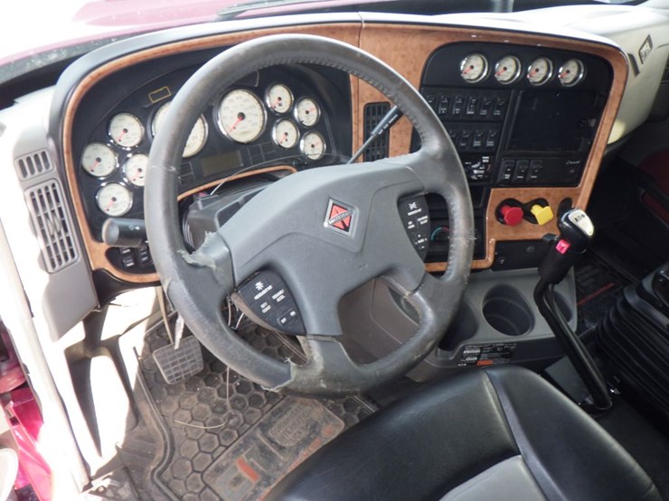 2016-international-prostar-image-19