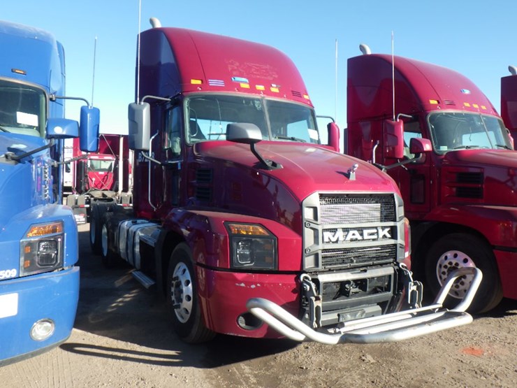 2020-mack-an64t-image-3