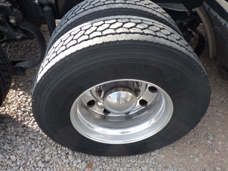 2020-kenworth-t680-image-9