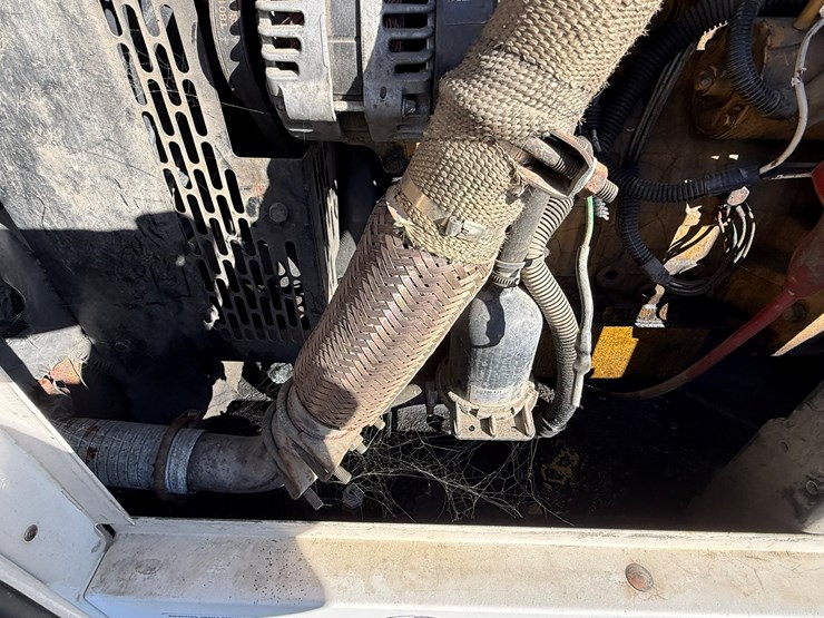 2007-caterpillar-xq20-image-16