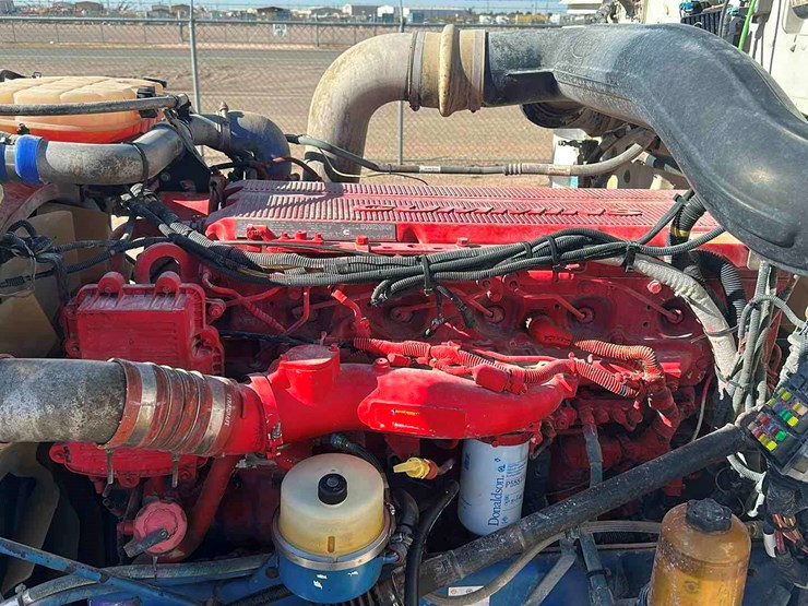 2012-peterbilt-367-image-12