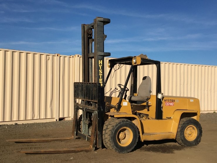 hyster-155-construction-forklift,-image-1