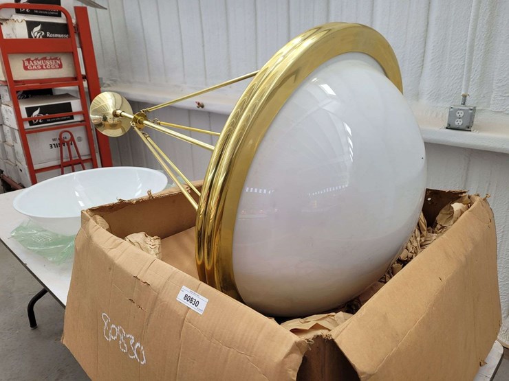 hanging-light-fixture-w/globe-image-4