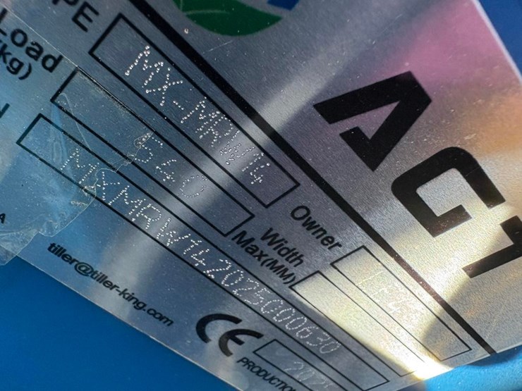 agt-compact-track-loader-image-5