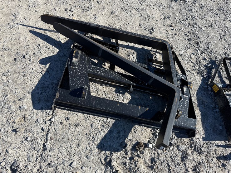 #22777-•-unused-agt-isocpf48-6600-ff-48"-wheel-loader-forks-image-2