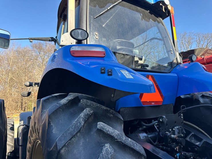 2014-new-holland-t8.330-image-28