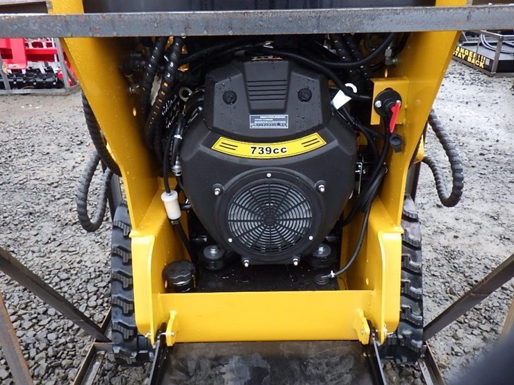 2025-agt-mx-crt23-skid-steer-tracked-loader-image-9