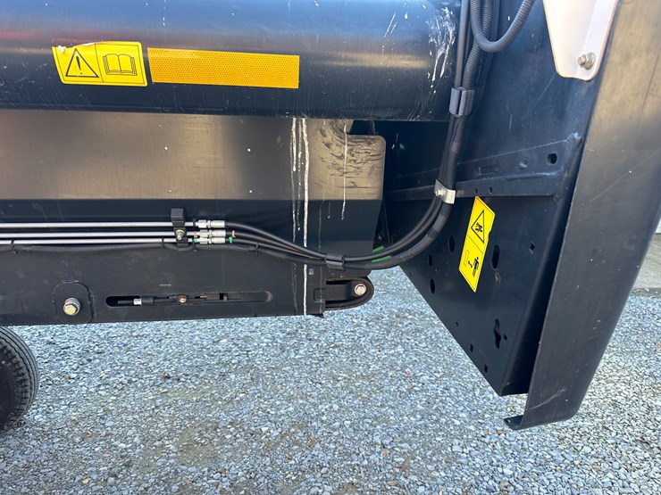 #35808-•-2015-mac-don-30'-flex-draper-header-image-5