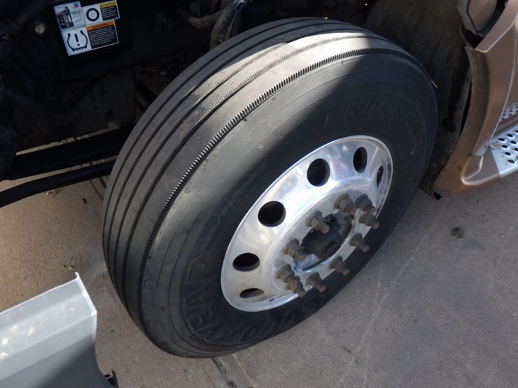 2022-kenworth-t680-image-22