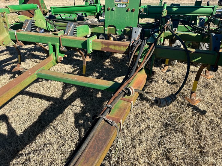 john-deere-27-image-45