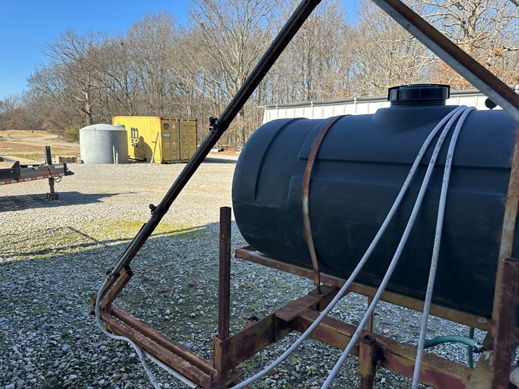 #35802-•-200-gallon-22'-3pt-sprayer-image-18