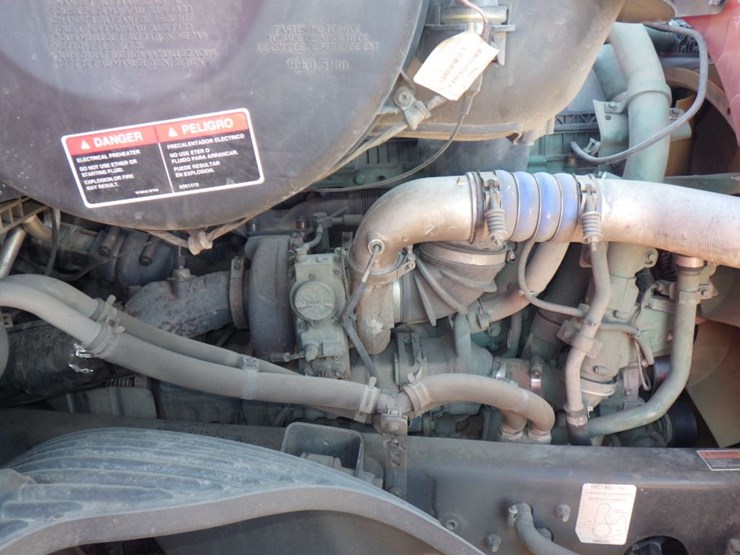 2020-volvo-vnl-760-image-23