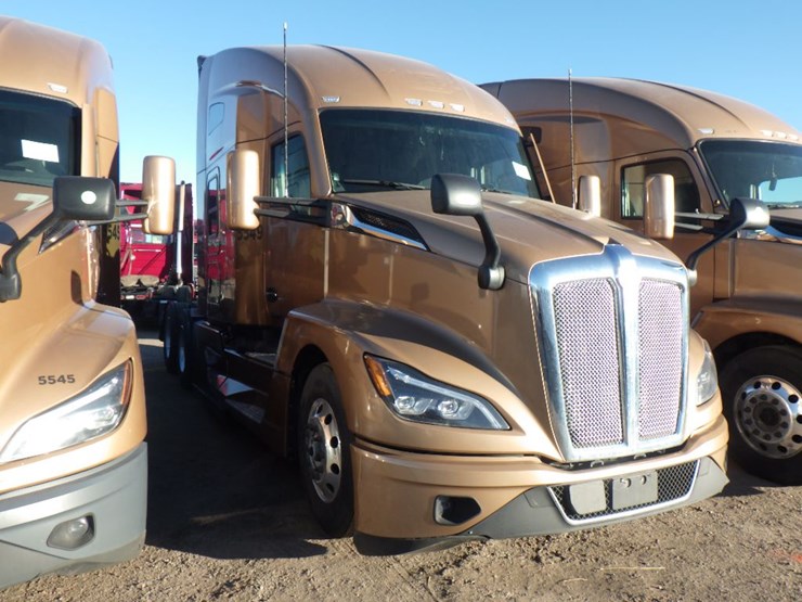 2024-kenworth-t680-image-3