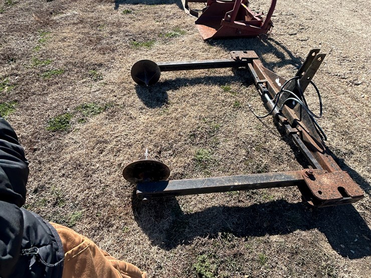 #37861-•-master-craft-hay-bale-unroller-image-3