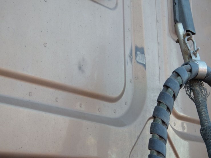 2023-freightliner-cascadia-126-image-17