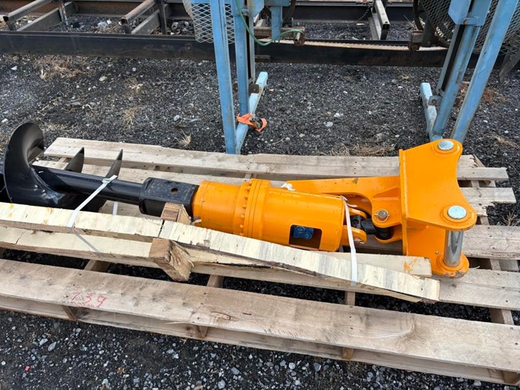 caterpillar-305-image-1