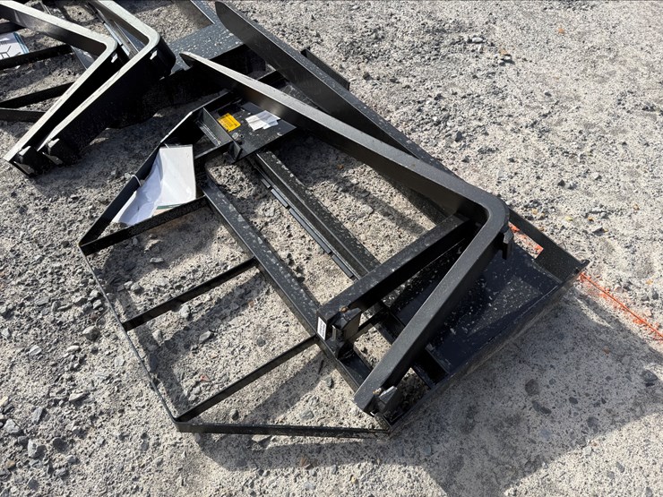 #22763-•-unused-mower-king-sa-48"-skid-steer-forks-image-2