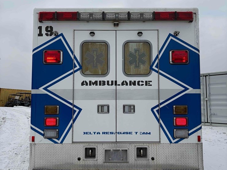 2012-dodge-5500-ambulance-image-5