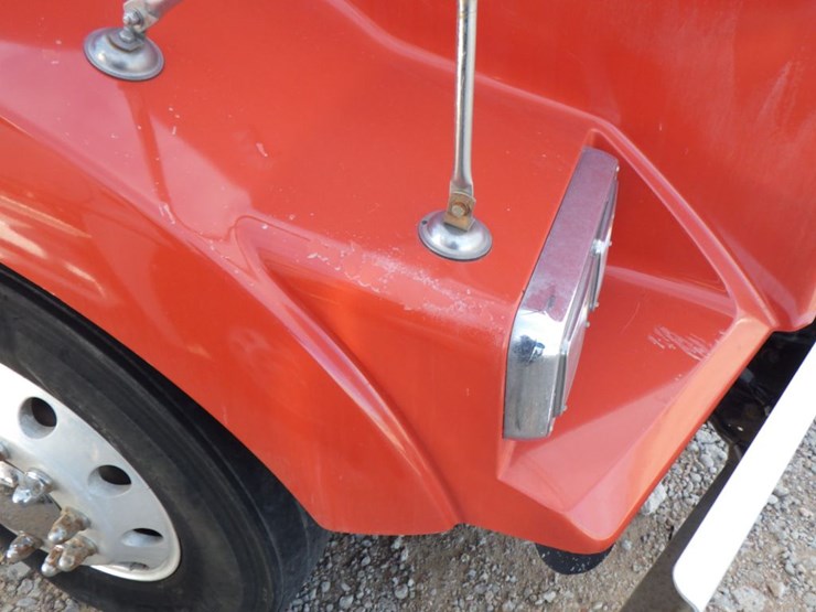 2010-kenworth-t800-image-5