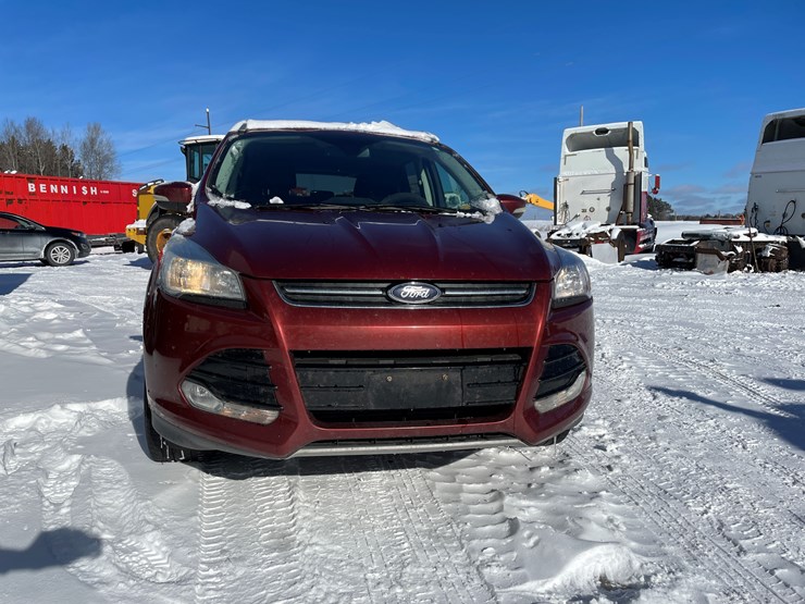 2014-ford-escape-titanium-image-2