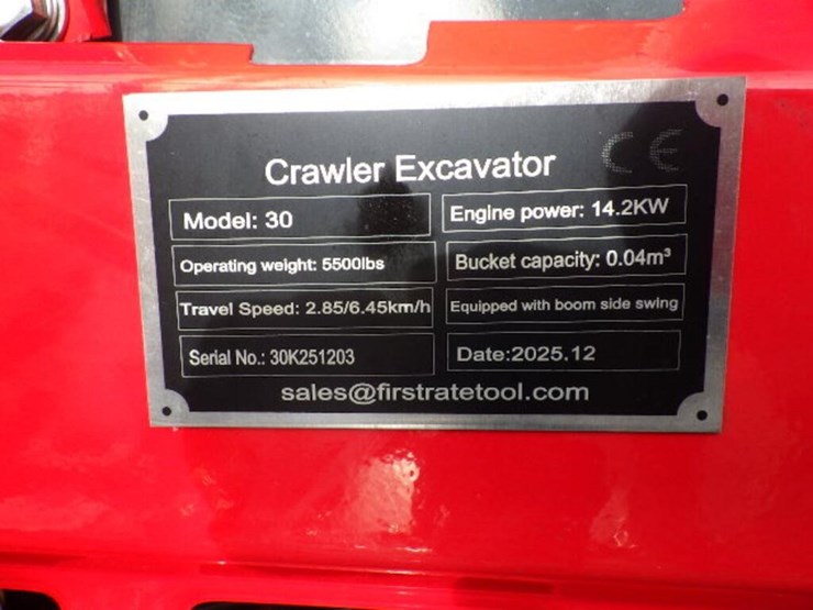 2025-vicsec-30-hydraulic-excavator-image-30