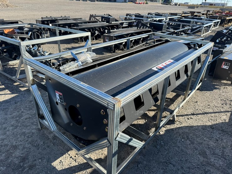 #2061-•-unused-jct-6'-skid-steer-vibratory-rollerinv#-36017-image-4