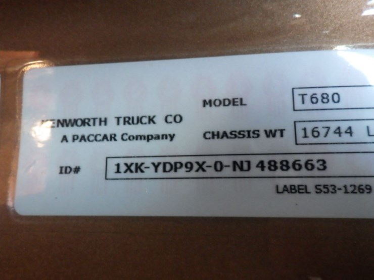 2022-kenworth-t680-image-17