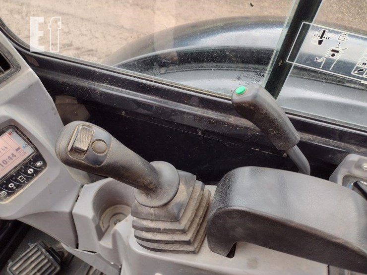 kubota-kx040-4-image-8