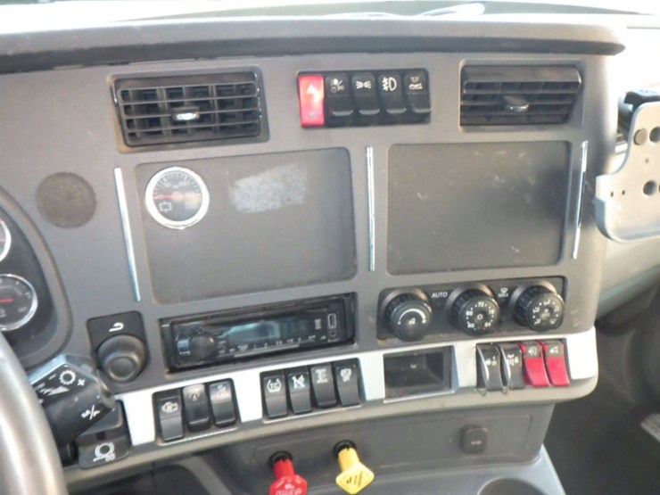 2022-kenworth-t680-image-22