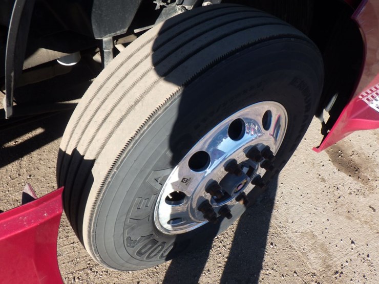 2020-volvo-vnl-760-image-21