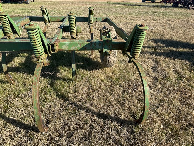 #35833-•-16'-chisel-plow-image-10