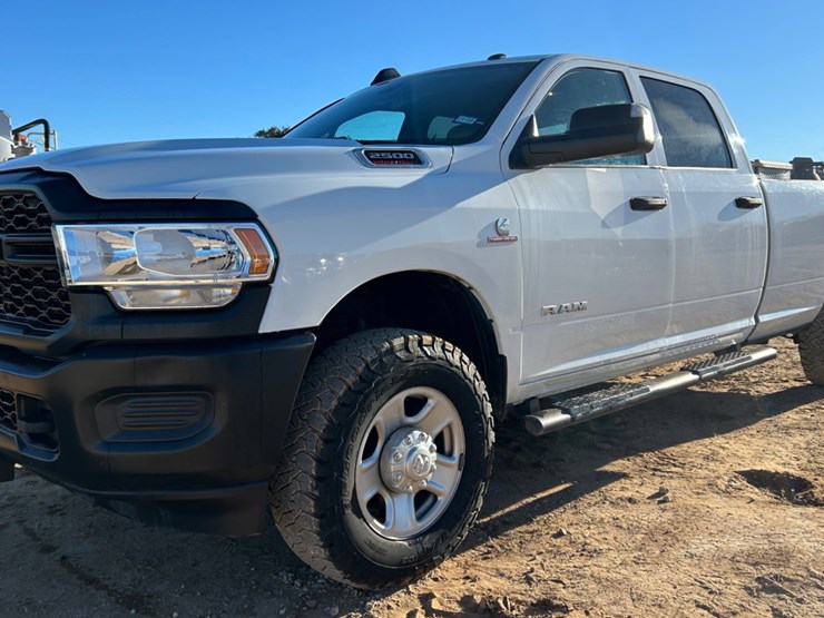 2022-dodge-2500-image-1