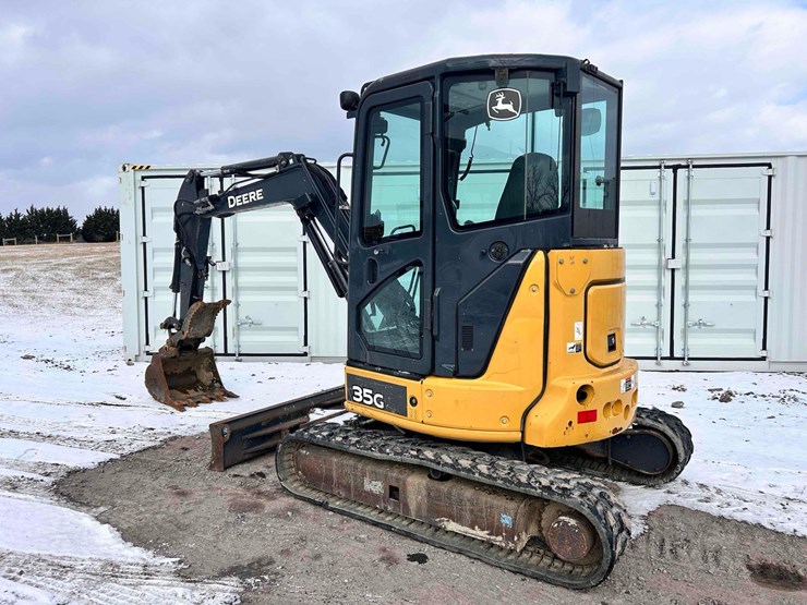 2019-deere-35g-image-3