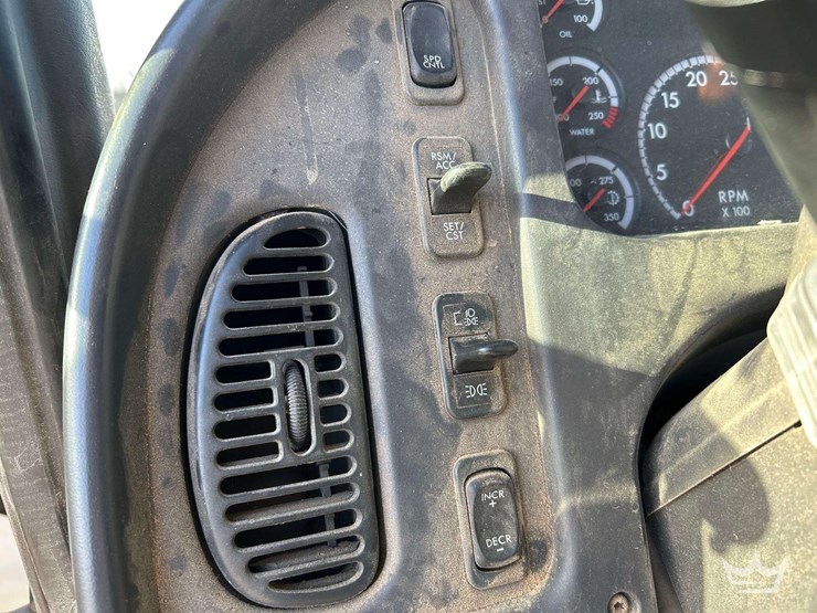 2013-freightliner-m2-106-altec-ta45m-44ft.-insulated-bucket-truck-image-16