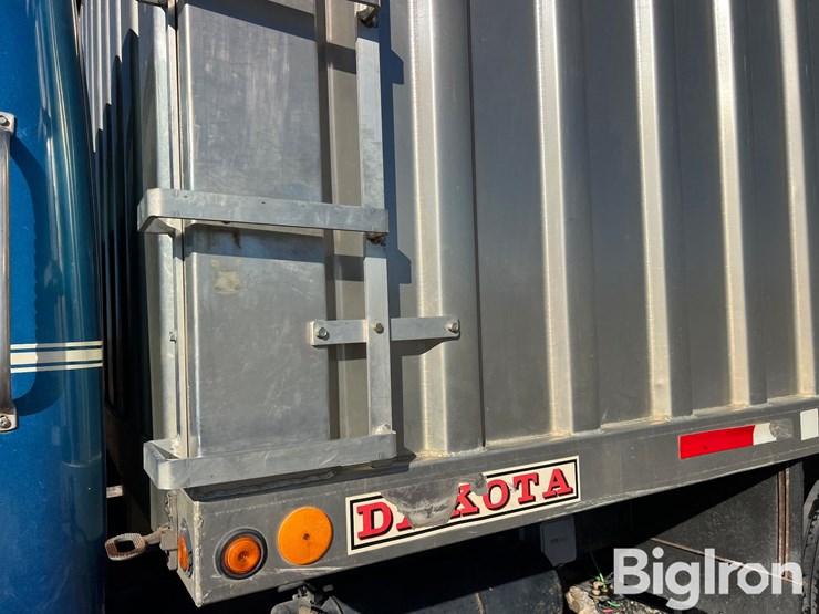 1983-international-f1954-tri/a-grain-truck-image-15