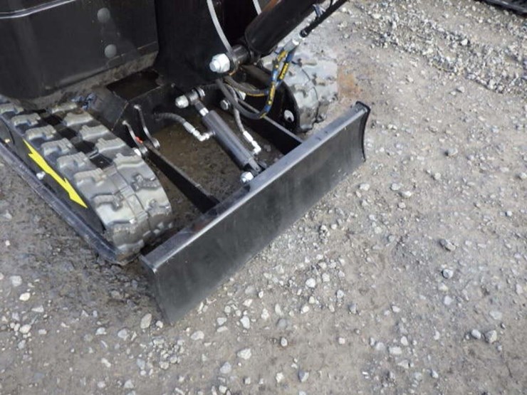 2025-vicsec-15p-hydraulic-excavator-image-10