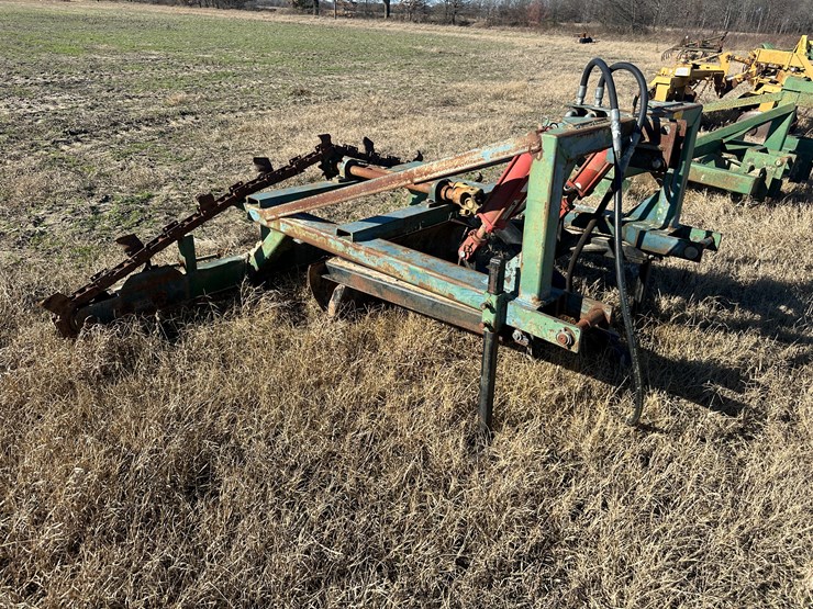 #35276-•-levee-trencher-image-2