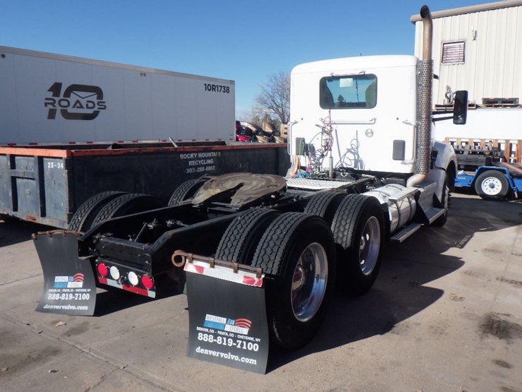 2016-kenworth-t880-image-7