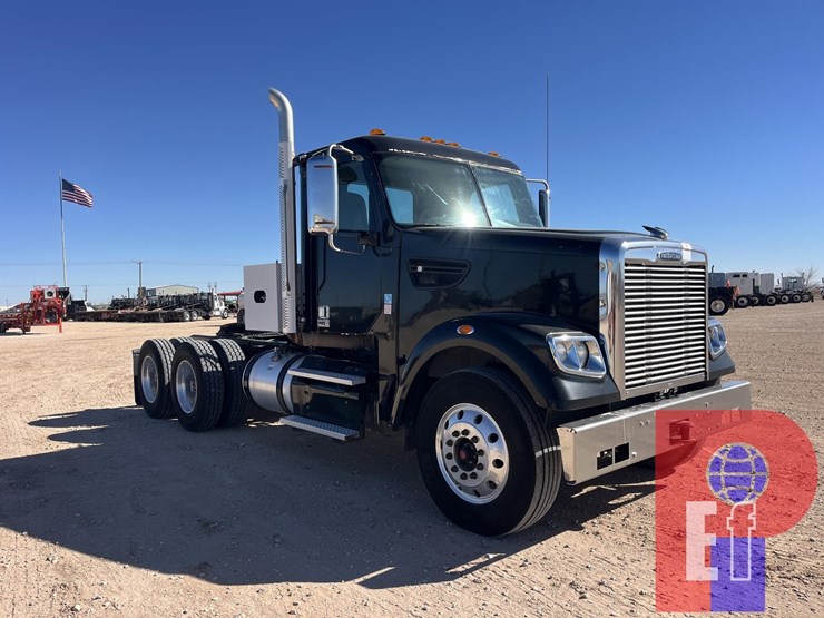 2019-freightliner-coronado-122-sd-image-16