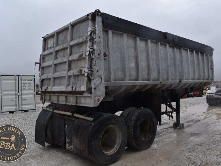 1967-fruehauf-end-dump-image-5