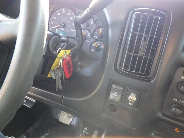 2007-gmc-c5500-crew-cab-16'-s/a-flatbed-truck-image-24