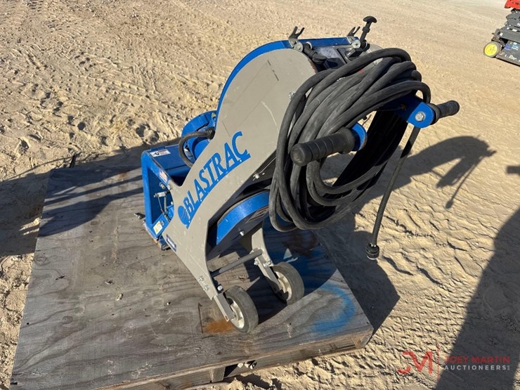 blast-trac-1-8dm-electric-walk-behind-shot-blaster-image-3