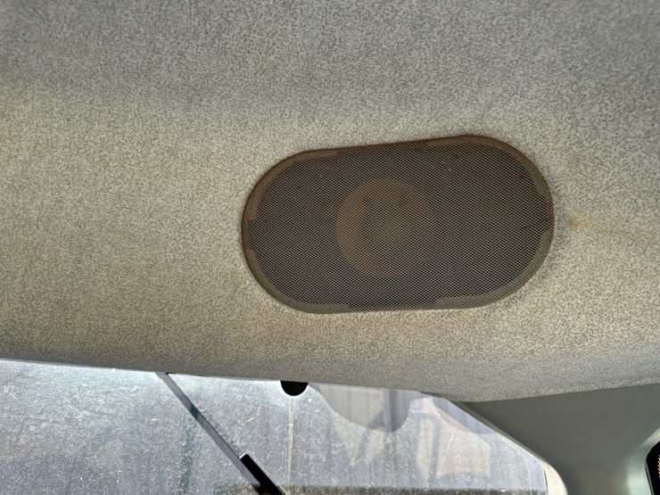 2014-new-holland-t8.330-image-77