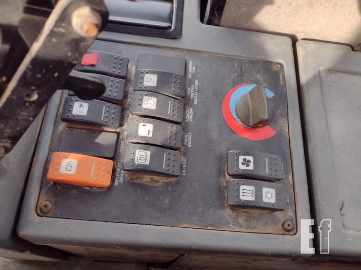 2006-caterpillar-930g-image-11